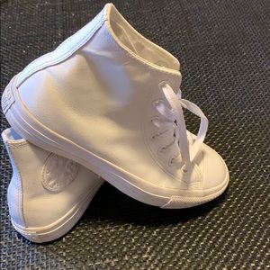 ❌SOLD❌ON DEPOP🚫White Leather Converse